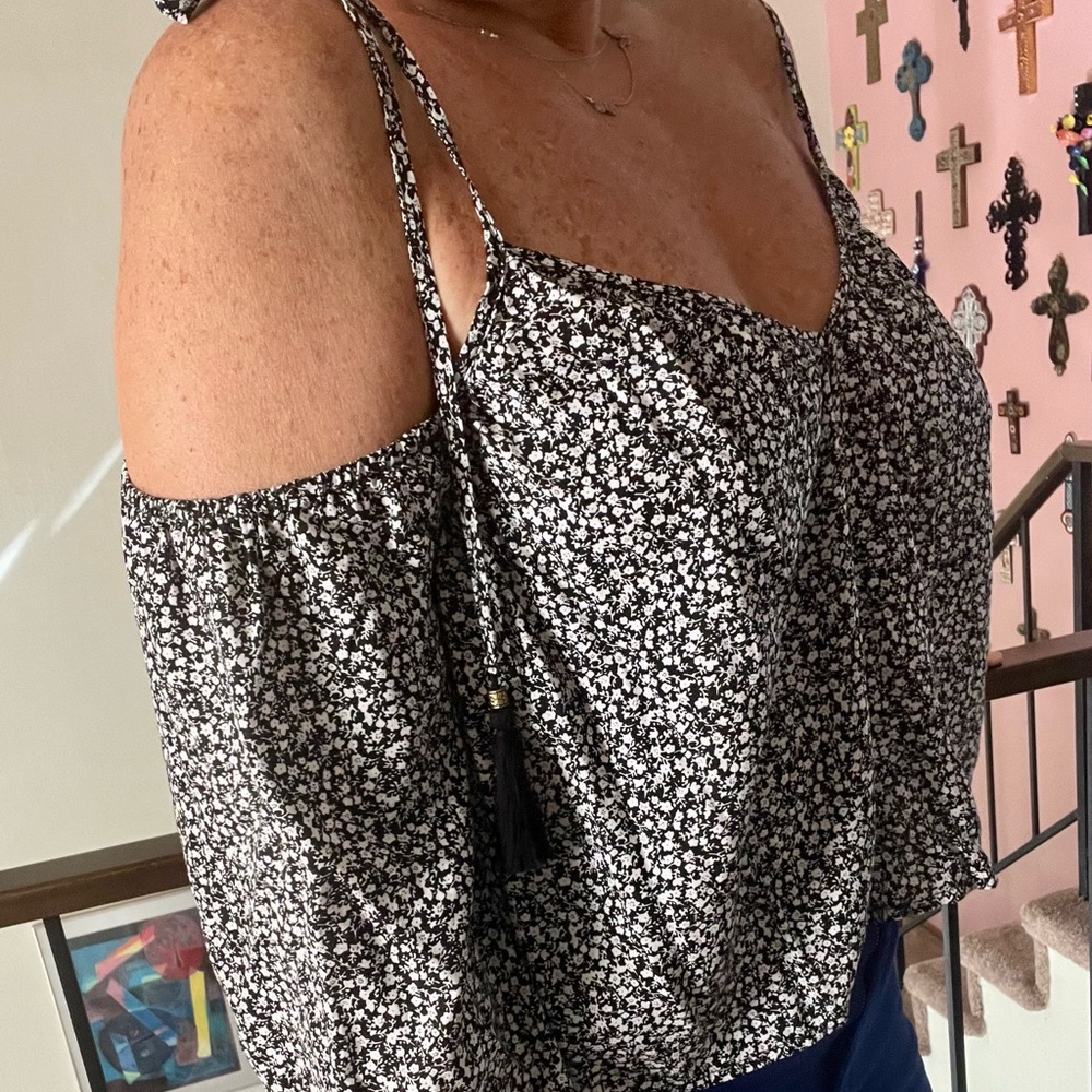 LIKE NEW CONDITION Line + Dot  Black and White floral Off-The-Shoulder Top.